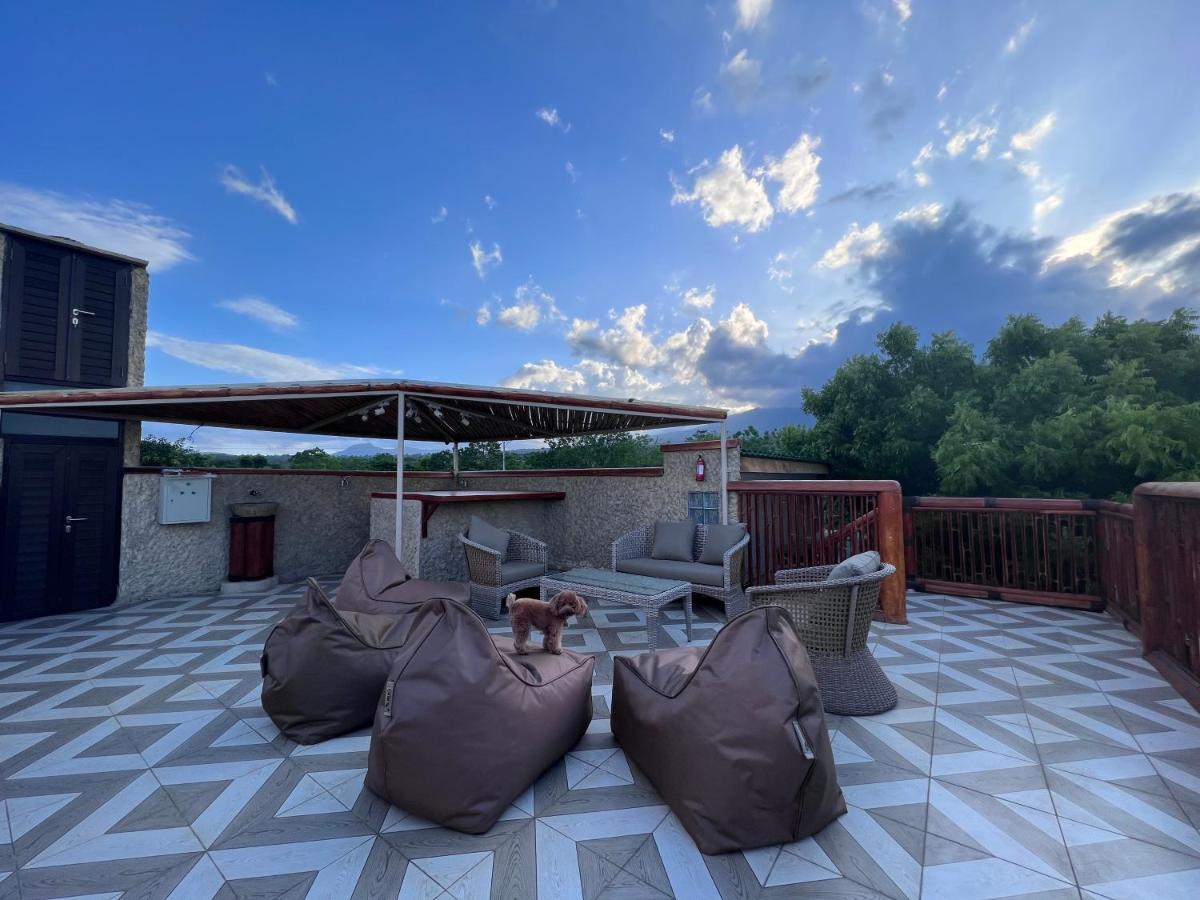 Lunar Dive Resort: Bamboo Villas كوبو المظهر الخارجي الصورة