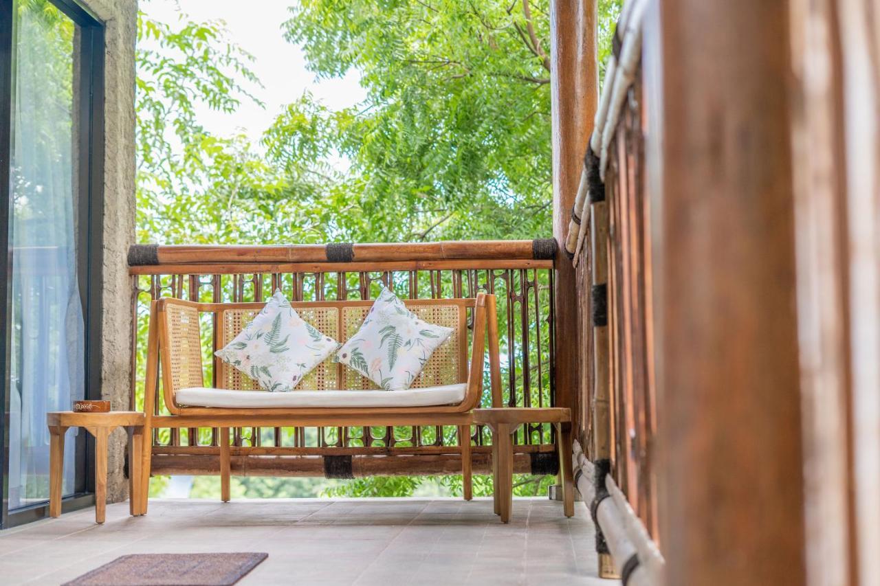 Lunar Dive Resort: Bamboo Villas كوبو المظهر الخارجي الصورة